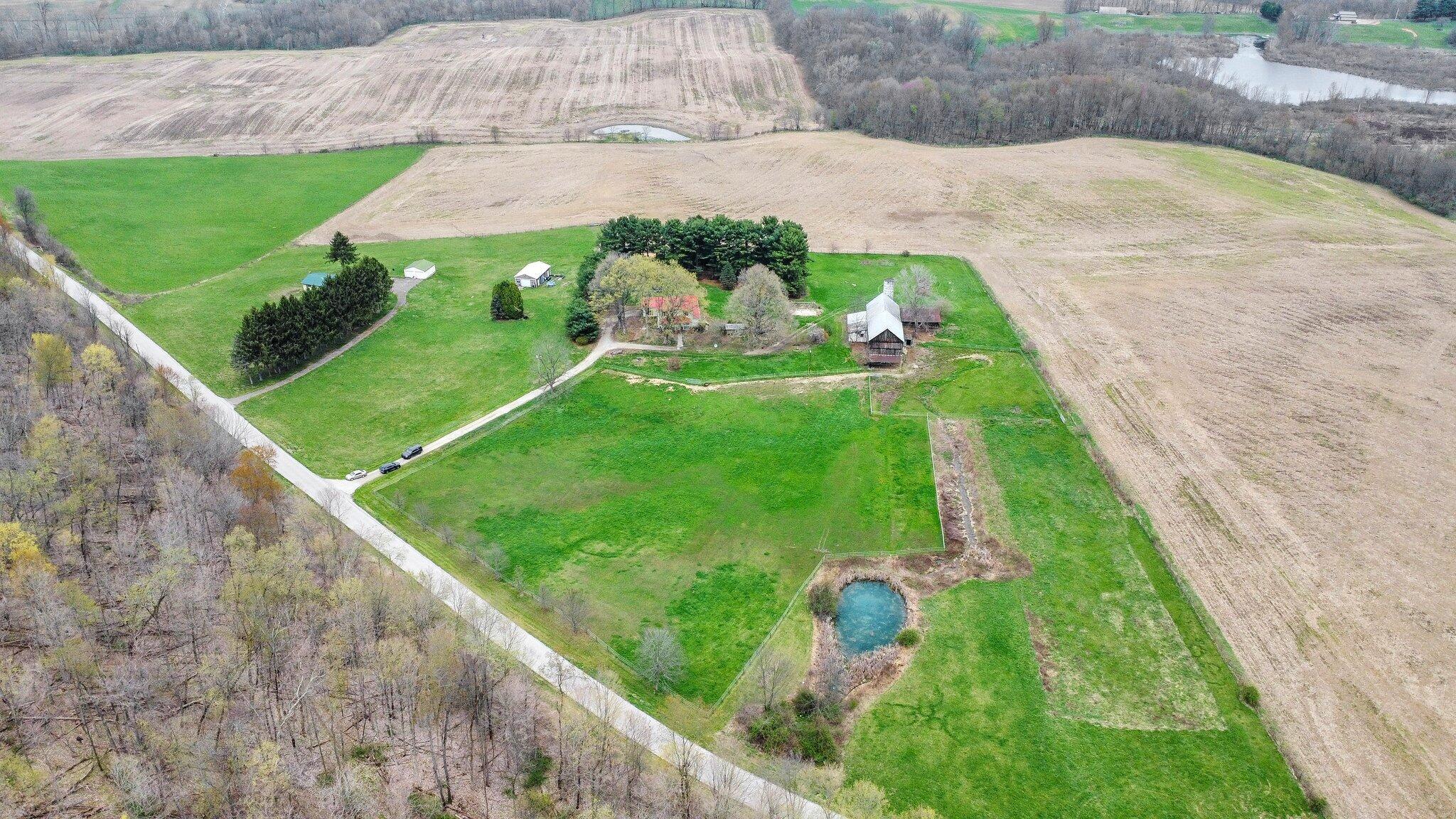 9962 Weaver Road, Utica, Ohio image 34
