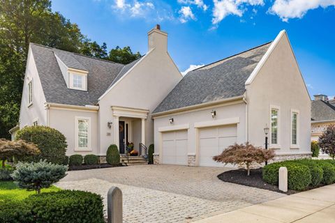 Photo of 5791 Crighton Drive 15 #15, Dublin, OH 43016 (MLS # 225039456)
