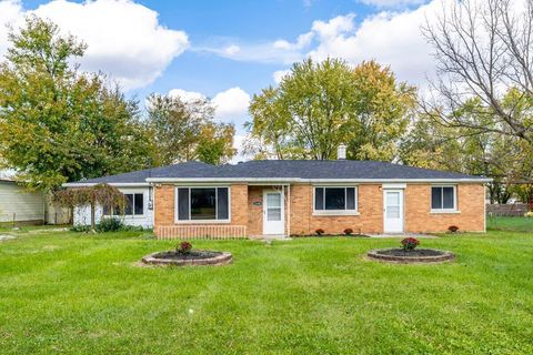 Photo of 2430 Chateau Street, Grove City, OH 43123 (MLS # 226003500)