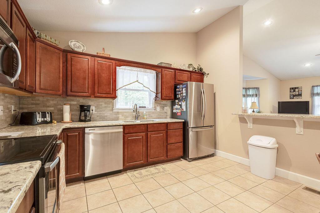538 Grand Valley Drive, Howard, Ohio image 4
