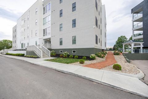 Photo of 5211 Highpointe Lakes Drive 7105 #7105, Westerville, OH 43081 (MLS # 225023831)