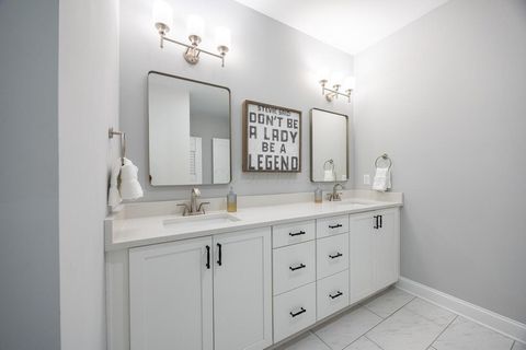 Tiny photo for 5211 Highpointe Lakes Drive 7105 #7105, Westerville, OH 43081 (MLS # 225023831)