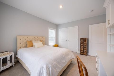 Tiny photo for 5211 Highpointe Lakes Drive 7105 #7105, Westerville, OH 43081 (MLS # 225023831)