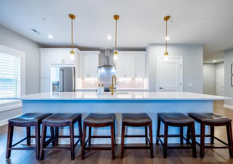 Tiny photo for 5211 Highpointe Lakes Drive 7105 #7105, Westerville, OH 43081 (MLS # 225023831)