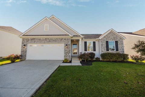 Photo of 159 Chestnut Commons Drive, Commercial Point, OH 43116 (MLS # 226039715)