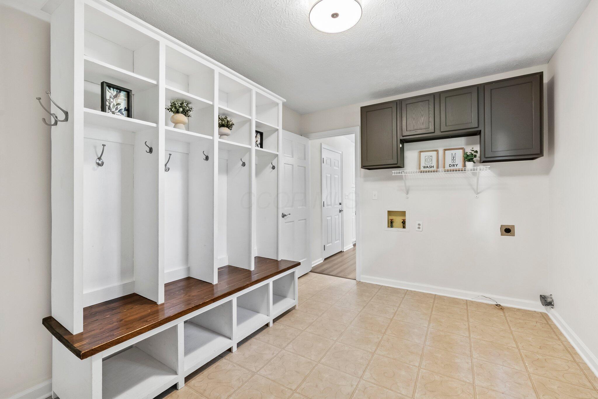 2201 Stratingham Drive, Dublin, Ohio image 17