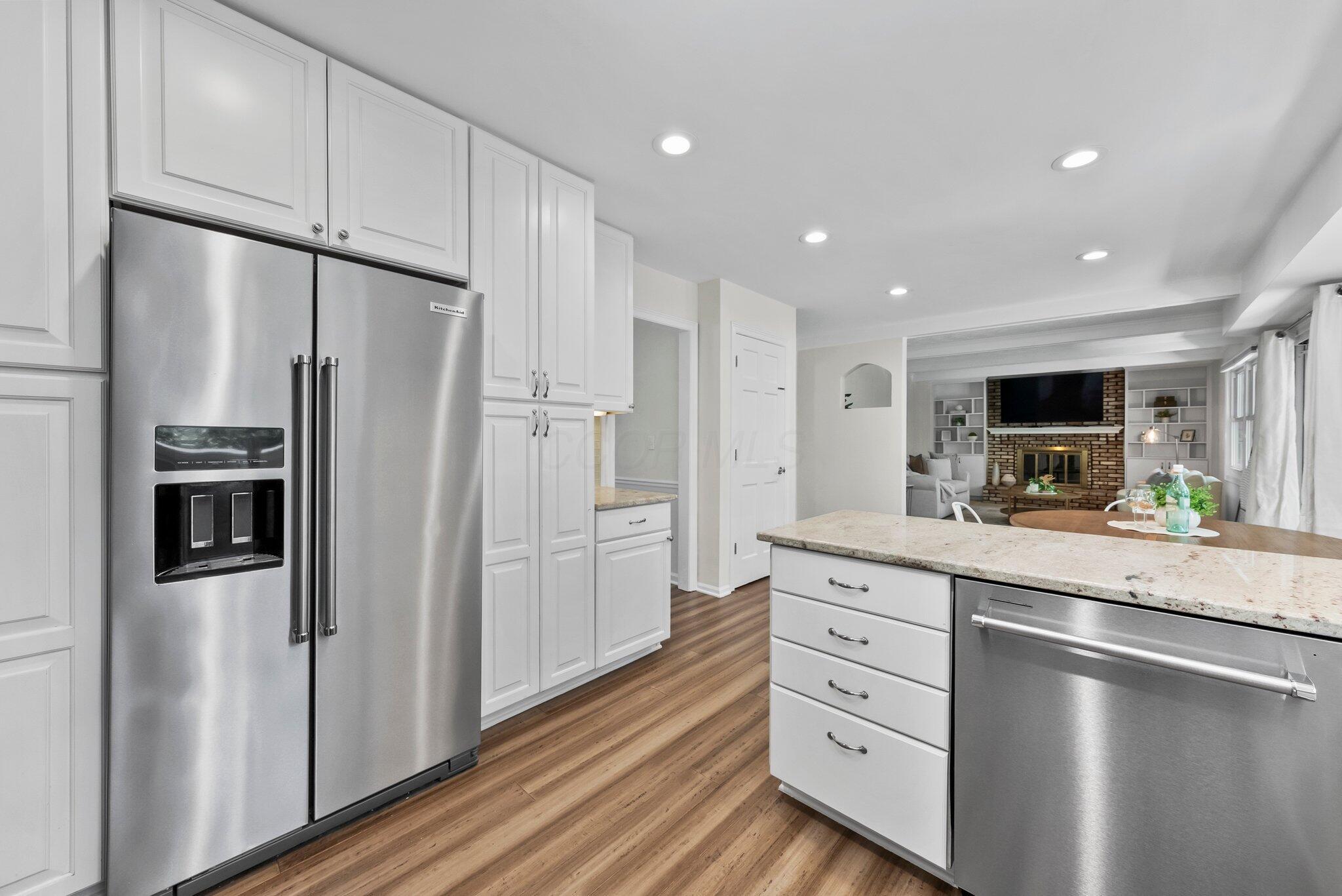 2201 Stratingham Drive, Dublin, Ohio image 12