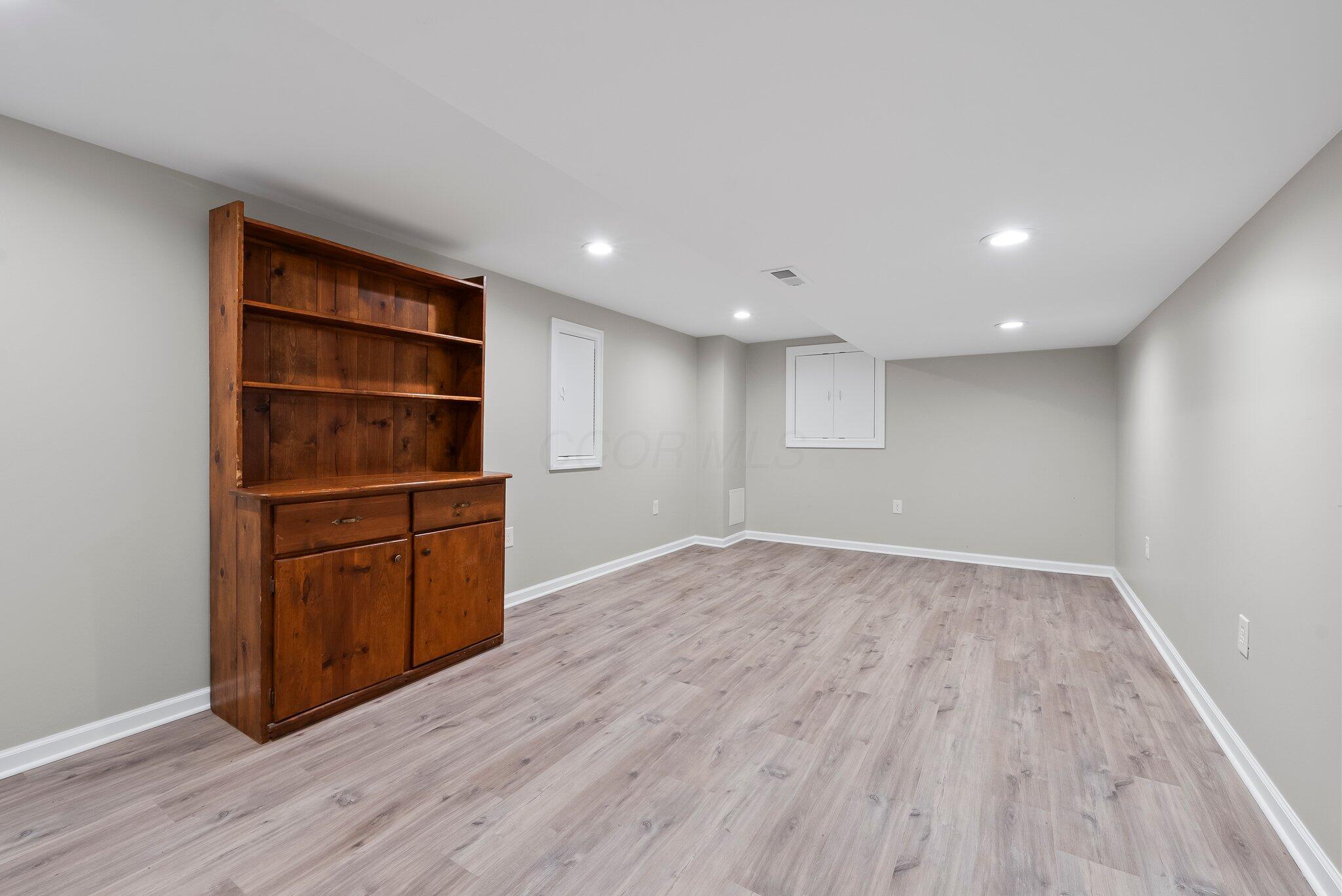 2201 Stratingham Drive, Dublin, Ohio image 38