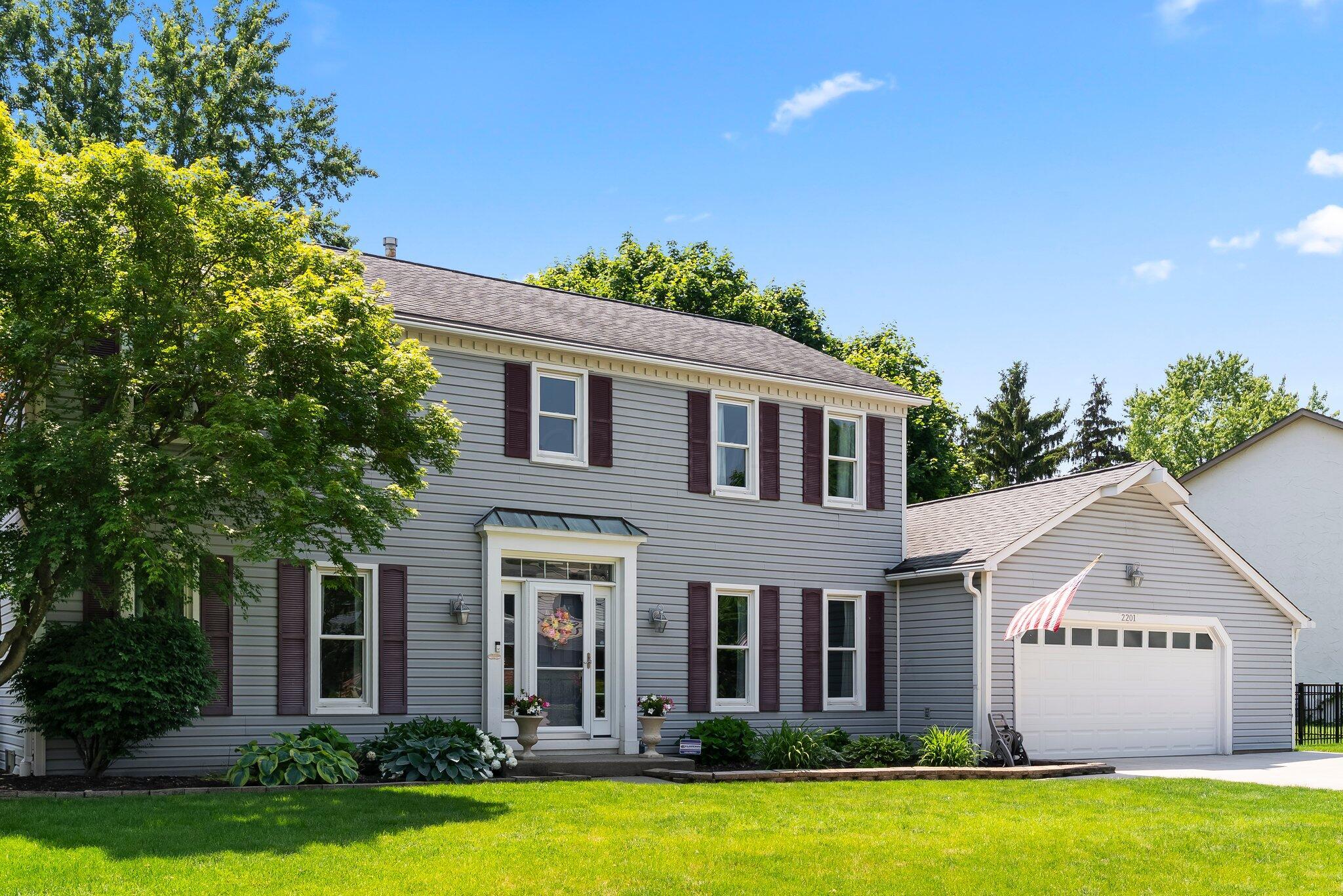 2201 Stratingham Drive, Dublin, Ohio image 1