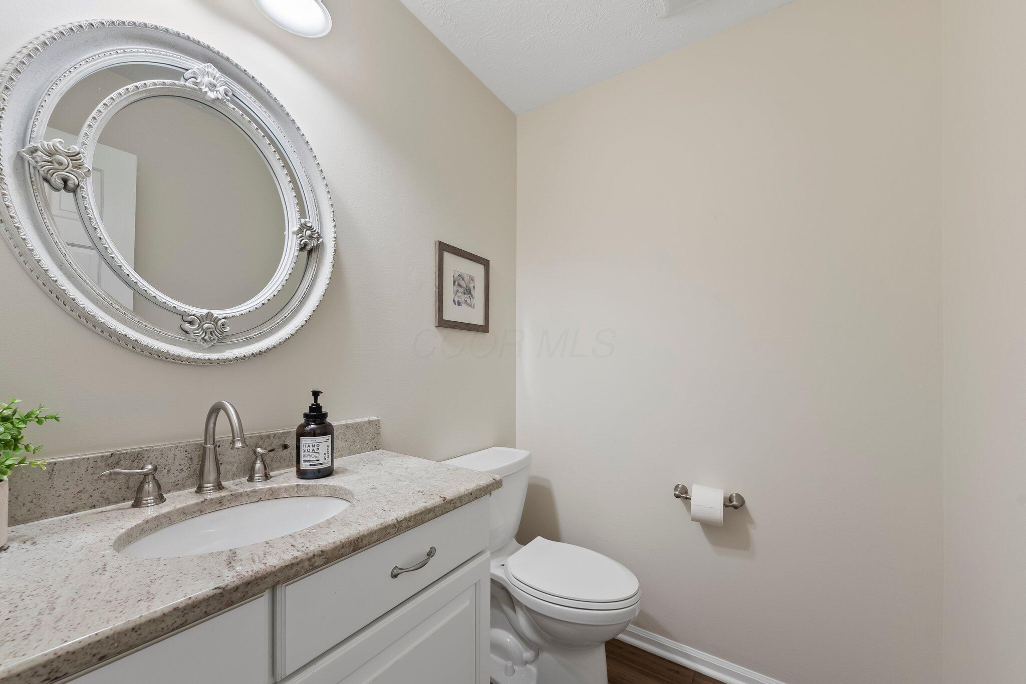 2201 Stratingham Drive, Dublin, Ohio image 19
