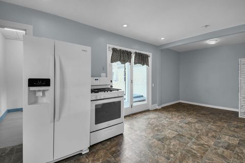 Tiny photo for 112 N Catherine Street, Mount Vernon, OH 43050 (MLS # 226014068)