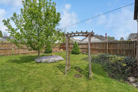 Tiny photo for 112 N Catherine Street, Mount Vernon, OH 43050 (MLS # 226014068)