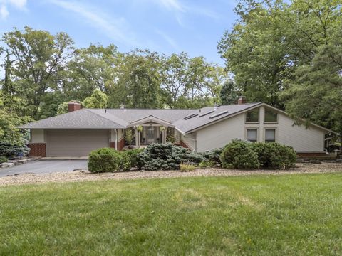 Photo of 3830 Riverview Drive, Columbus, OH 43221 (MLS # 225031726)
