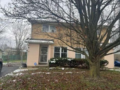 Photo of 1706-1708 River Bend Road, Columbus, OH 43223 (MLS # 225045730)