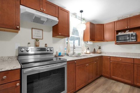 Tiny photo for 631 Harland Drive, Columbus, OH 43207 (MLS # 226006450)