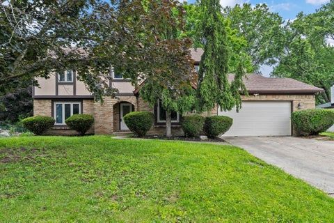 Homes For Sale - 2069 Walnut Hill Park Drive<br/> Columbus, OH 43232