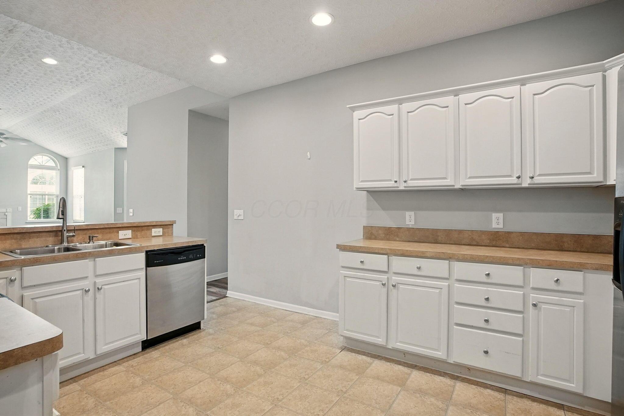 6214 Brickside Drive, New Albany, Ohio image 12
