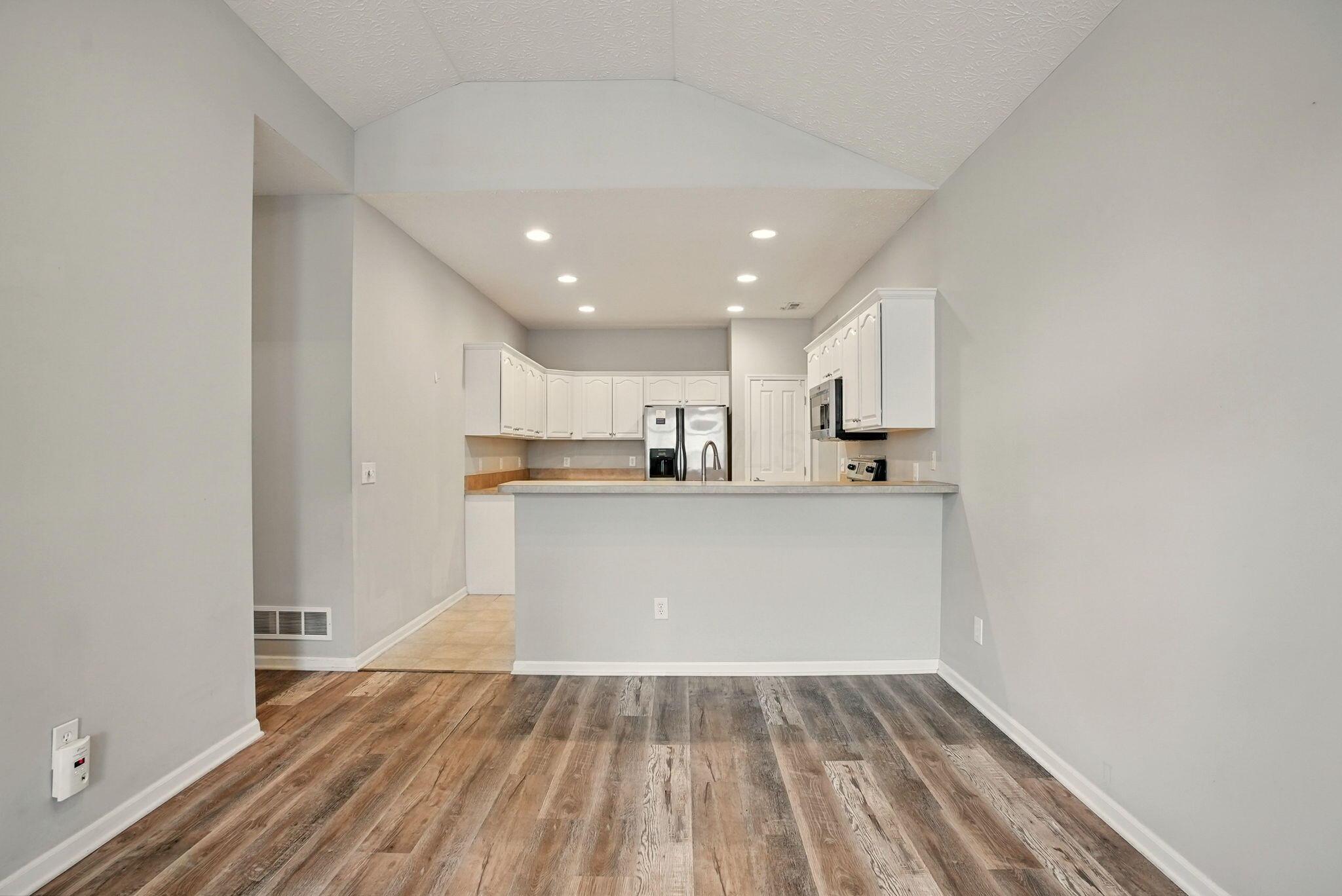 6214 Brickside Drive, New Albany, Ohio image 3