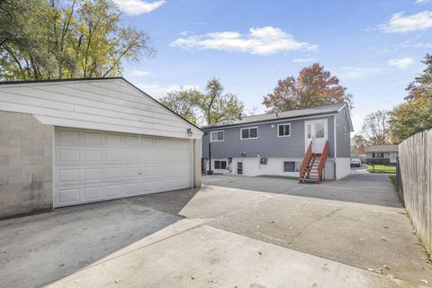 Tiny photo for 3378 Trail Lane Court, Columbus, OH 43231 (MLS # 225041891)