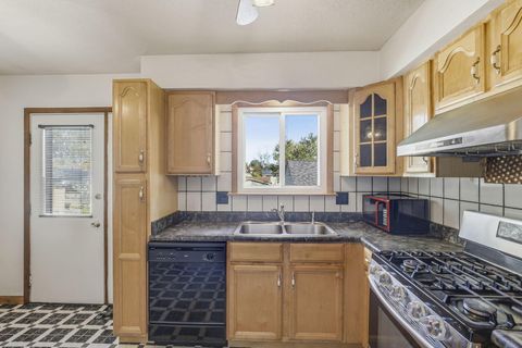 Tiny photo for 3378 Trail Lane Court, Columbus, OH 43231 (MLS # 225041891)