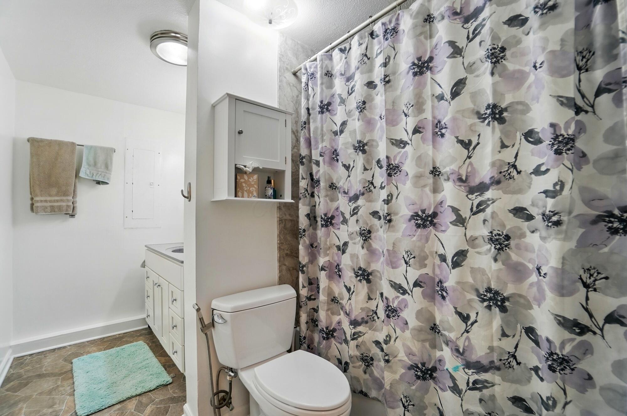 3784 Hendron Road, Groveport, Ohio image 25