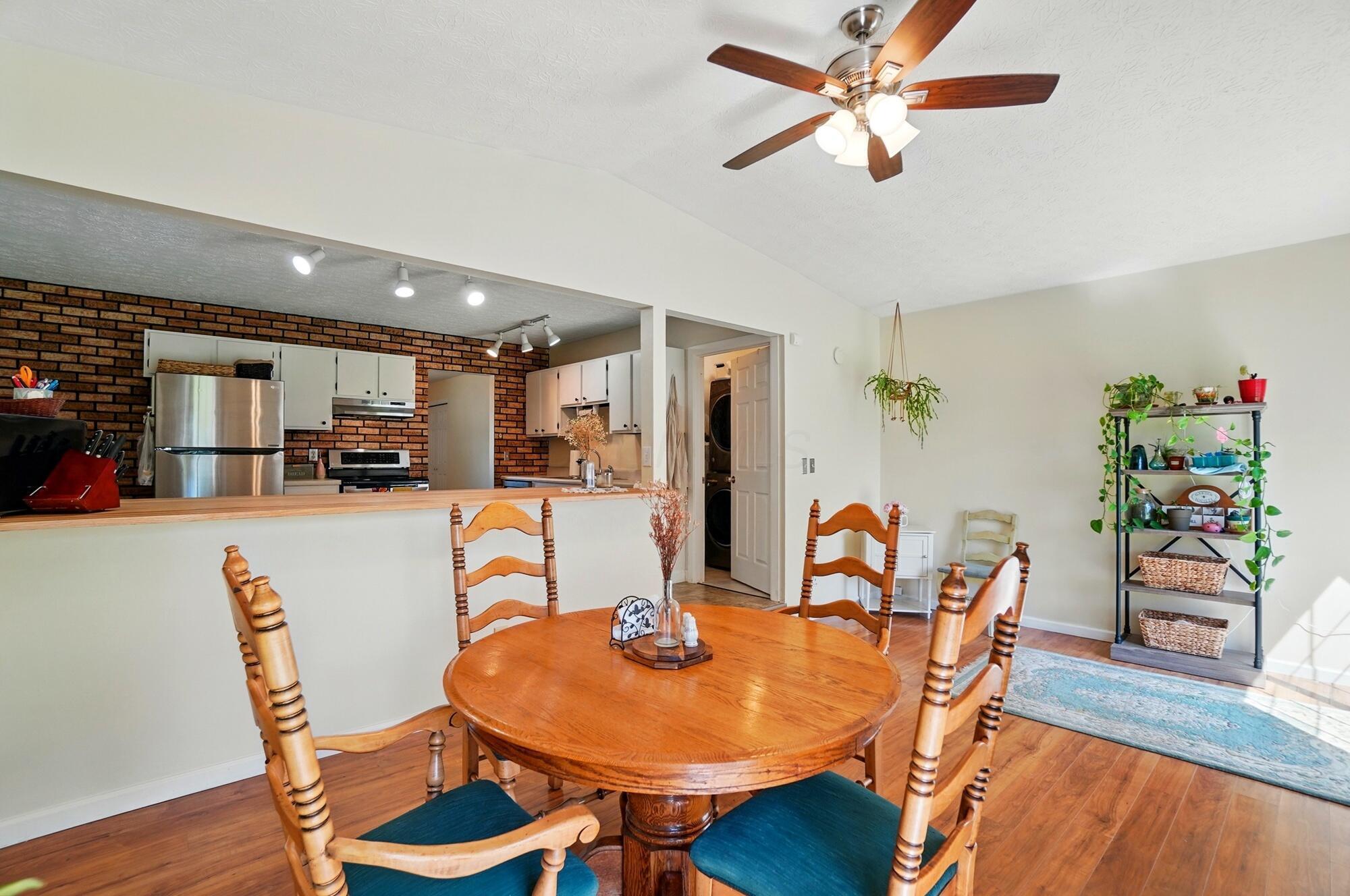 3784 Hendron Road, Groveport, Ohio image 17