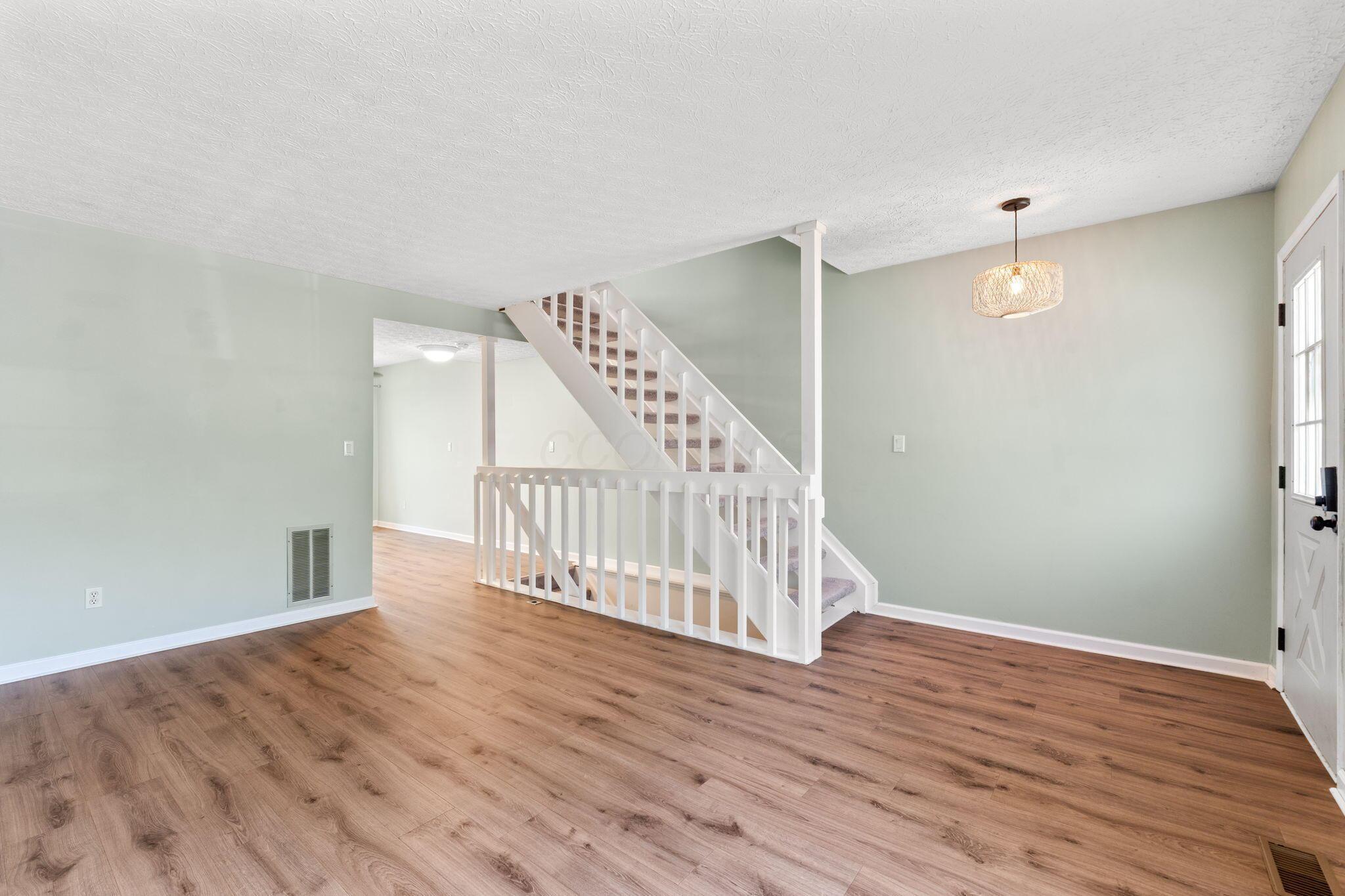 905 Soramill Lane, Columbus, Ohio image 11