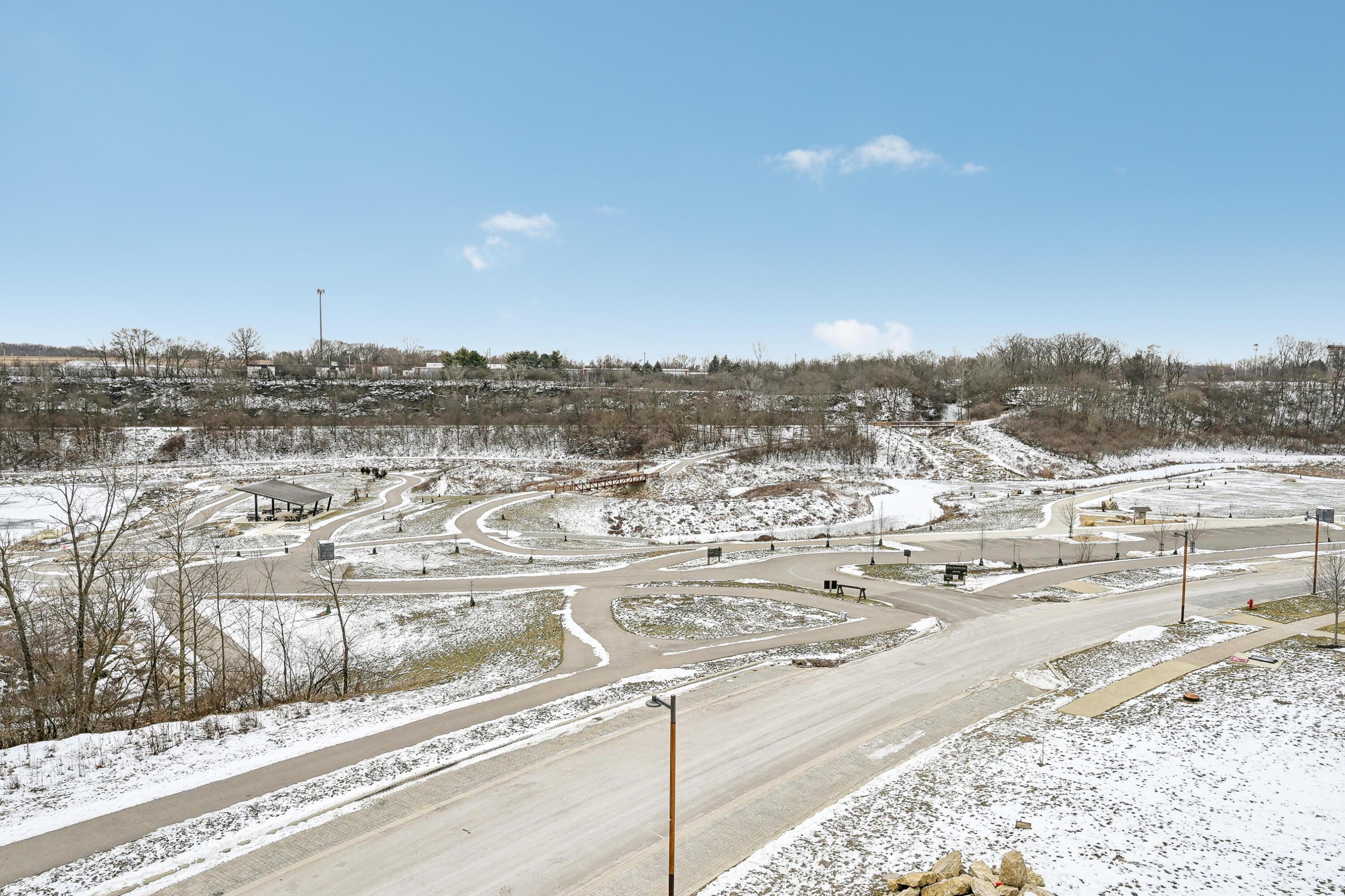 2248 Quarry Trails Drive, Columbus, Ohio image 44