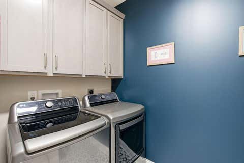 Tiny photo for 3622 Backstretch Way, Grove City, OH 43123 (MLS # 226029332)