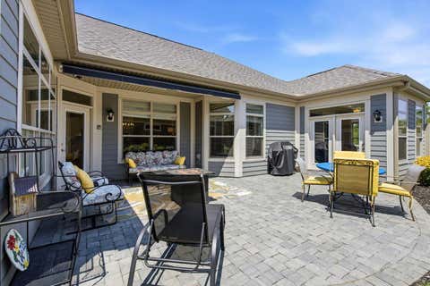 Tiny photo for 3622 Backstretch Way, Grove City, OH 43123 (MLS # 226029332)