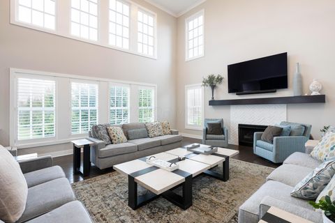 Tiny photo for 7030 Hanbys Loop, New Albany, OH 43054 (MLS # 225045904)