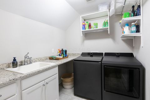 Tiny photo for 7030 Hanbys Loop, New Albany, OH 43054 (MLS # 225045904)