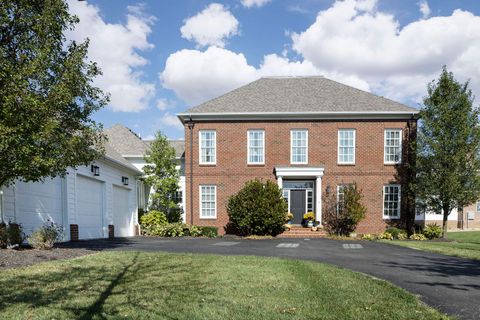 Photo of 7030 Hanbys Loop, New Albany, OH 43054 (MLS # 225045904)