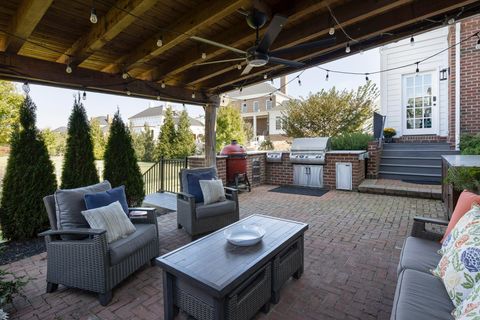 Tiny photo for 7030 Hanbys Loop, New Albany, OH 43054 (MLS # 225045904)