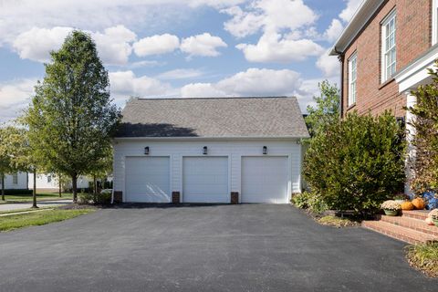 Tiny photo for 7030 Hanbys Loop, New Albany, OH 43054 (MLS # 225045904)