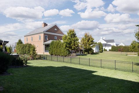 Tiny photo for 7030 Hanbys Loop, New Albany, OH 43054 (MLS # 225045904)