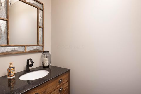 Tiny photo for 7030 Hanbys Loop, New Albany, OH 43054 (MLS # 225045904)