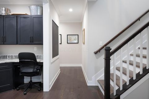 Tiny photo for 7030 Hanbys Loop, New Albany, OH 43054 (MLS # 225045904)