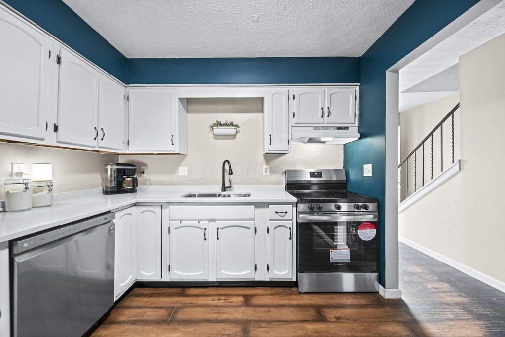 Photo of 2744 Saltergate Drive, Dublin, OH 43016 (MLS # 226007753)