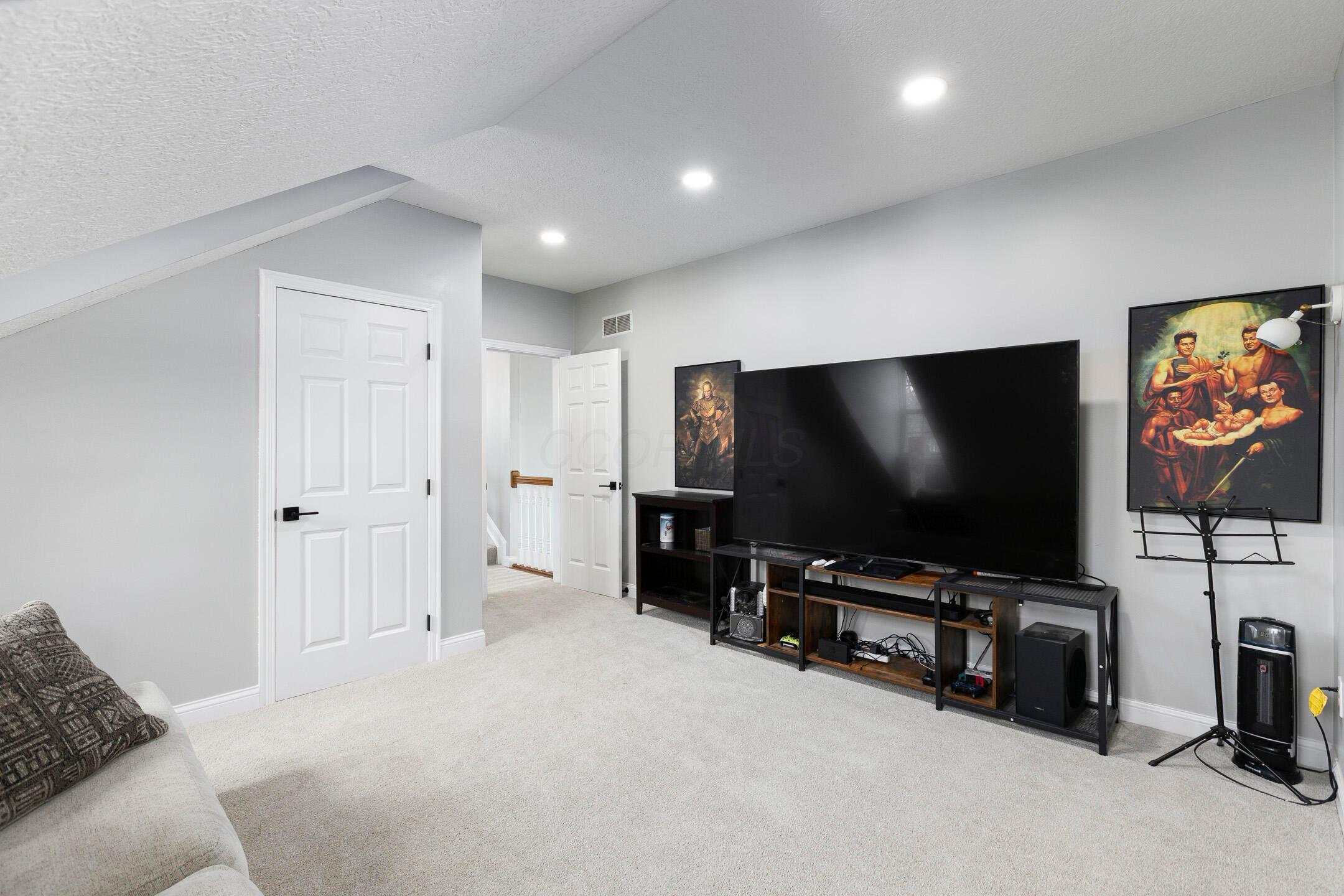 7129 Connaught Drive, New Albany, Ohio image 27