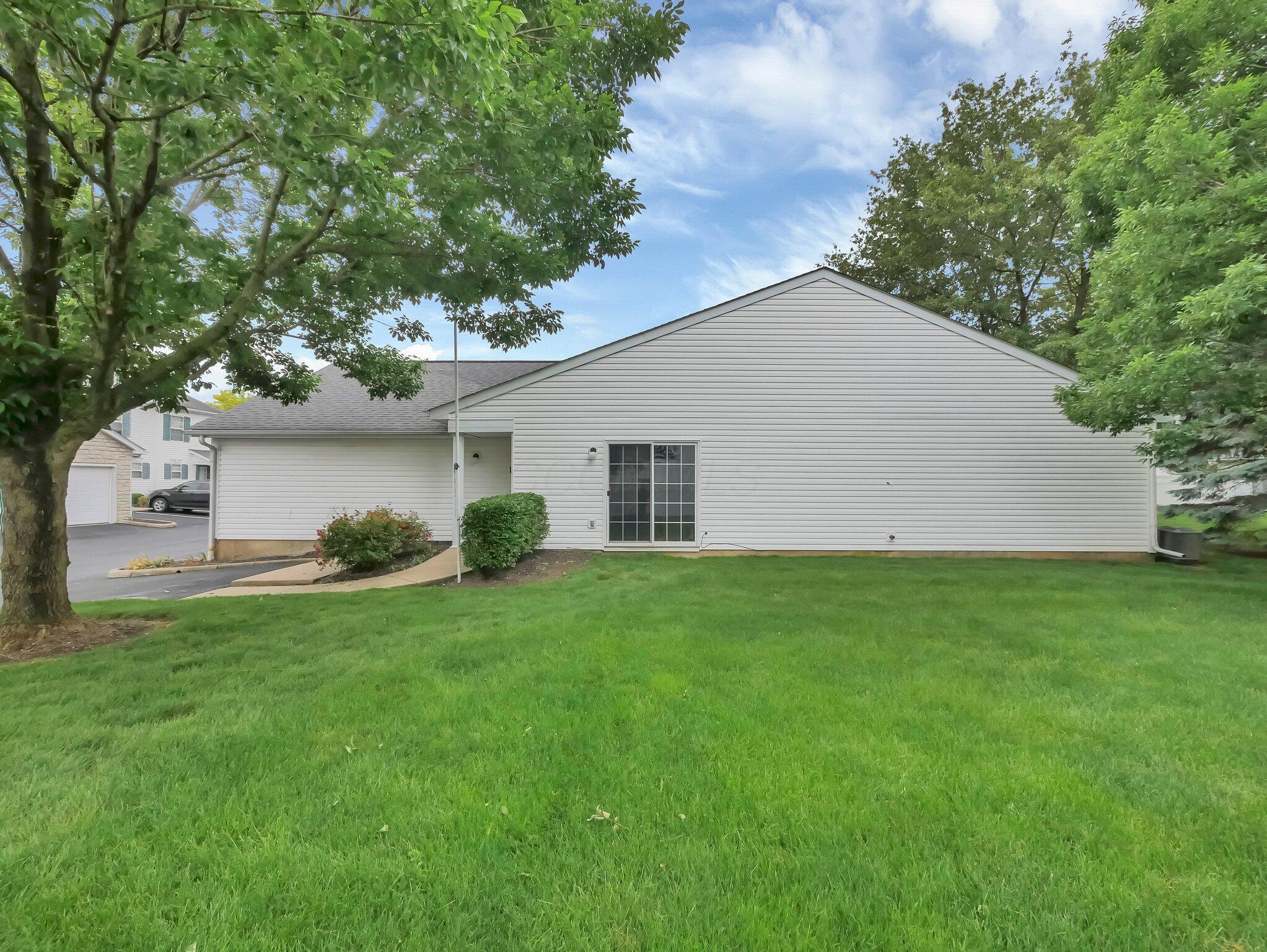 6726 Hamler Drive #33E, Canal Winchester, Ohio image 23
