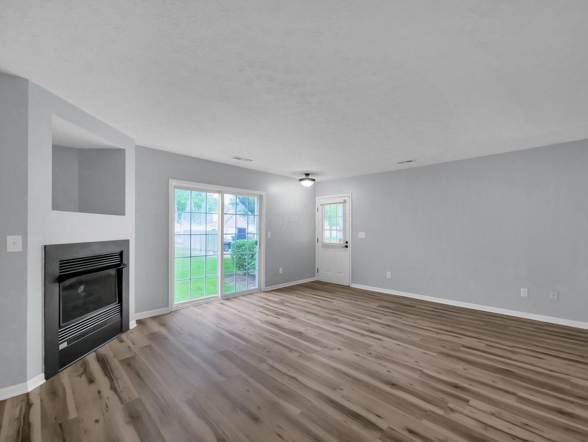 6726 Hamler Drive #33E, Canal Winchester, Ohio image 4