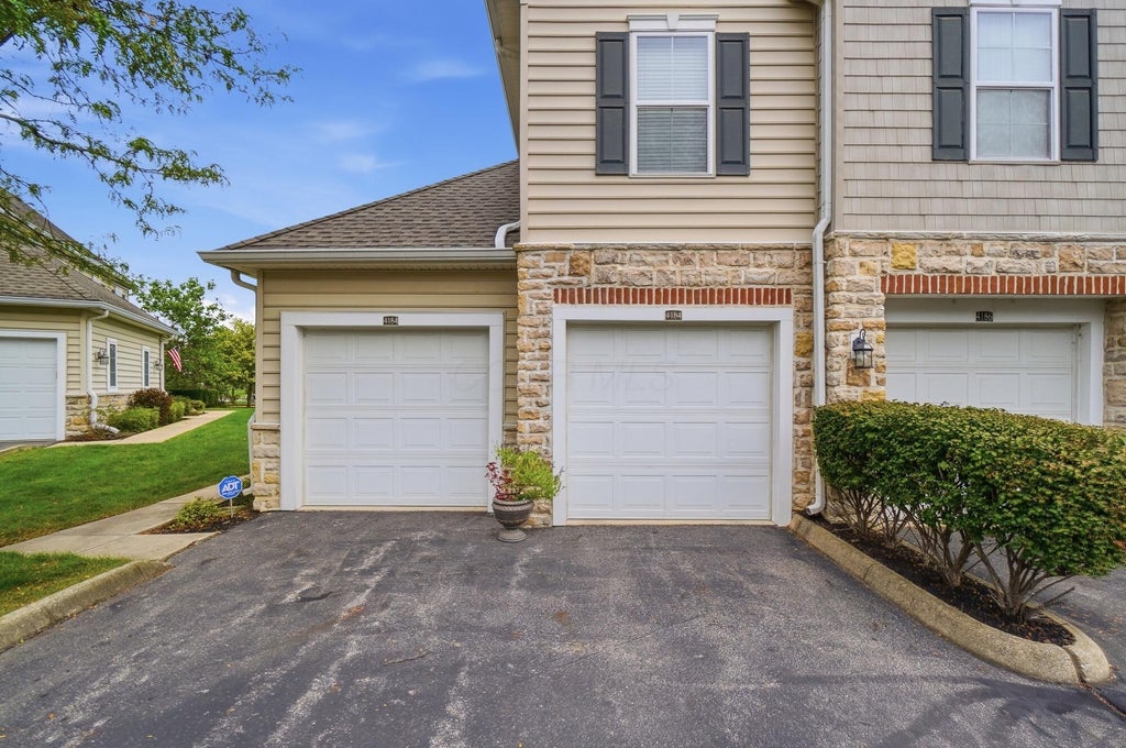 Photo of 4184 Bradhurst Drive 19 #19, Dublin, OH 43016 (MLS # 226035641)