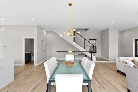 Tiny photo for 981 Gilbert Street, Columbus, OH 43206 (MLS # 225037750)
