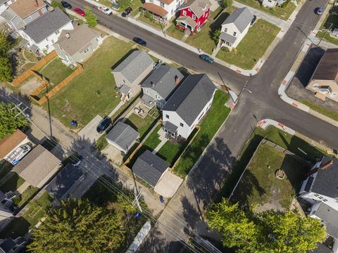 Tiny photo for 981 Gilbert Street, Columbus, OH 43206 (MLS # 225037750)