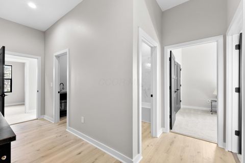 Tiny photo for 981 Gilbert Street, Columbus, OH 43206 (MLS # 225037750)