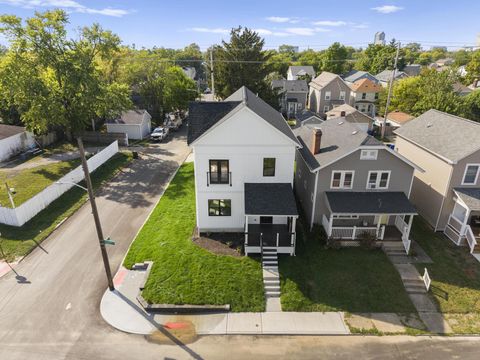 Tiny photo for 981 Gilbert Street, Columbus, OH 43206 (MLS # 225037750)