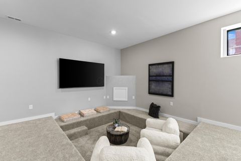 Tiny photo for 981 Gilbert Street, Columbus, OH 43206 (MLS # 225037750)