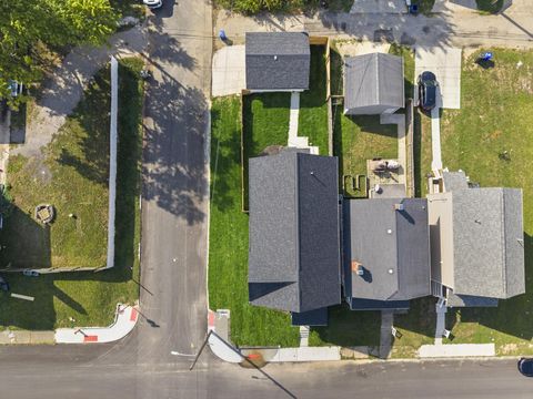 Tiny photo for 981 Gilbert Street, Columbus, OH 43206 (MLS # 225037750)