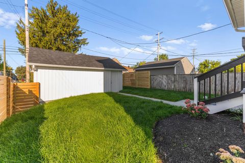 Tiny photo for 981 Gilbert Street, Columbus, OH 43206 (MLS # 225037750)